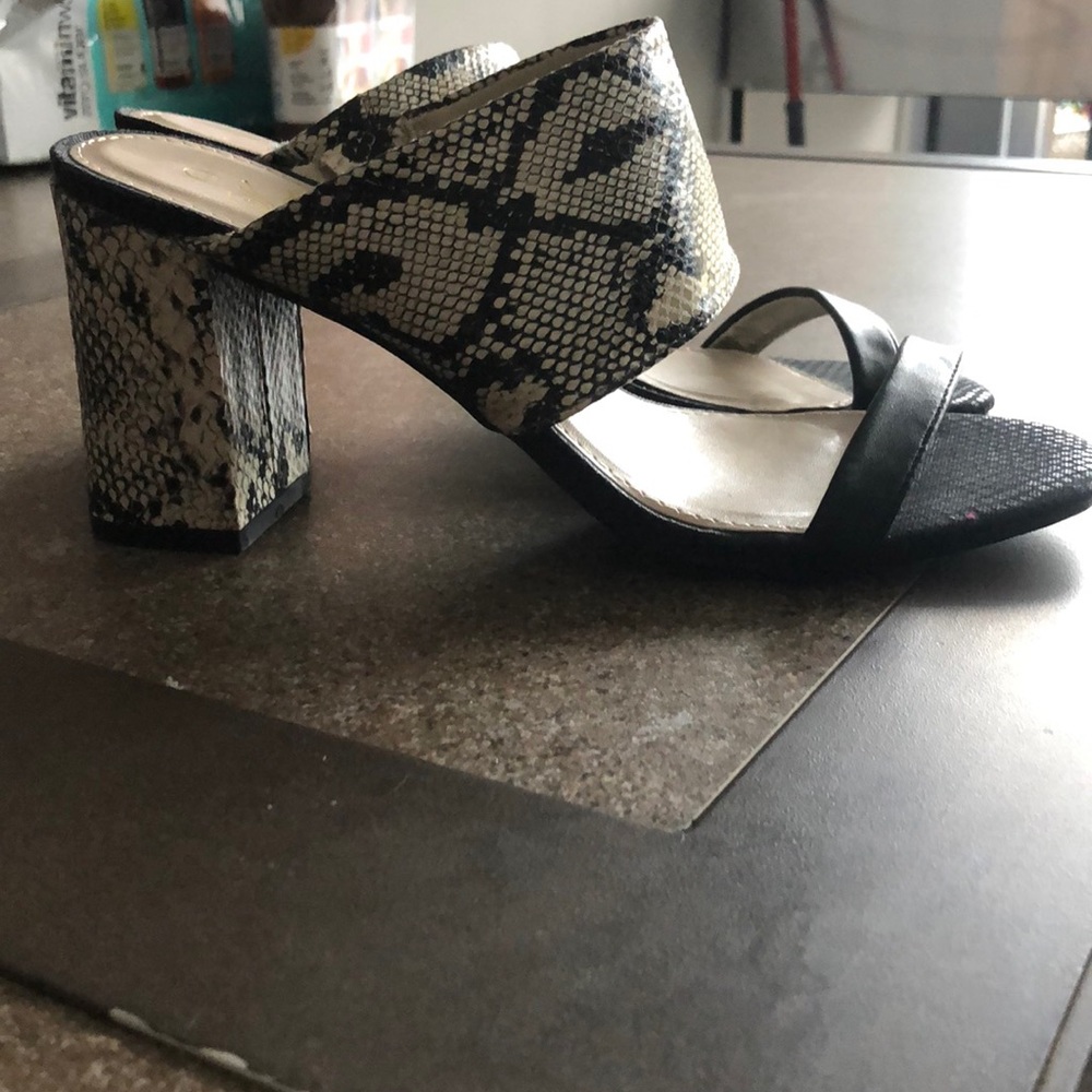 Snake print heels - Picture 3 of 3